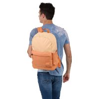 Case Logic Commence batoh z recyklovaného materiálu 24 l CCAM1216 - Apricot/Coral